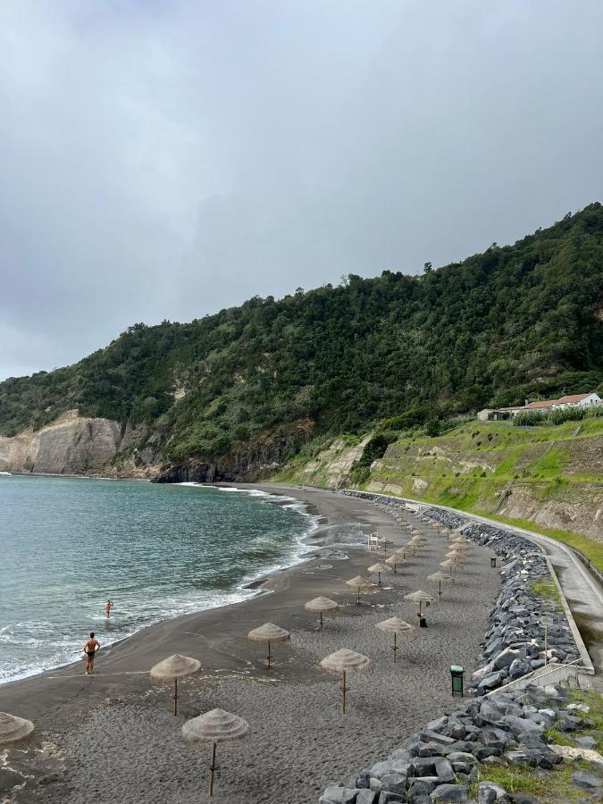 Avo Da Rosa Ribeira Quente
